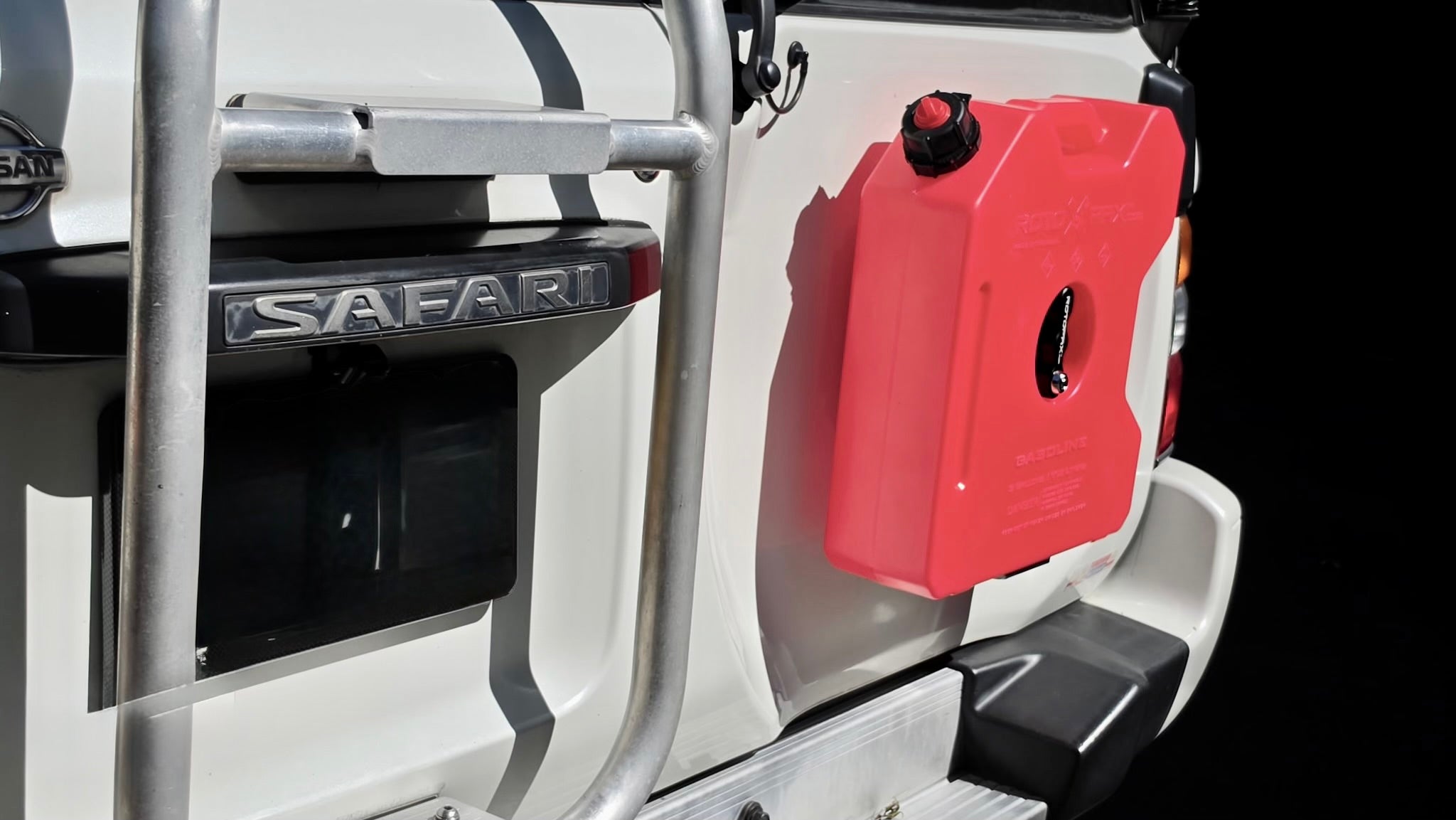 Nissan Patrol Y61 Rotopax Mount - Spare Tire location